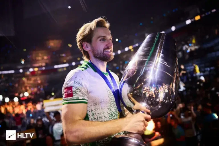 niko-holding-iem-trophy-large.jpg